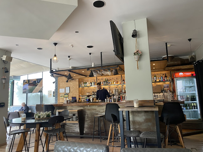 Opinii despre Wise în Γέρακας - Γαστρονομία και φιλοξενία