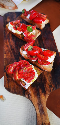 Comentarii opinii despre Avli