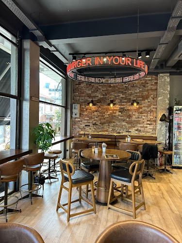 Opinii despre Raw Street Burger - Larisa în Λάρισα - Γαστρονομία και φιλοξενία