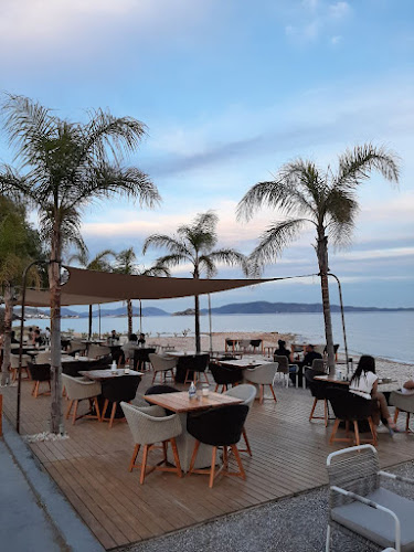 Opinii despre Wet Seaside Puzzle în Μέγαρα - Γαστρονομία και φιλοξενία