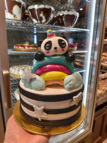 ΜΕΣΟΓΕΙΑΚΟΝ Γλυκά Αρτοποιήματα