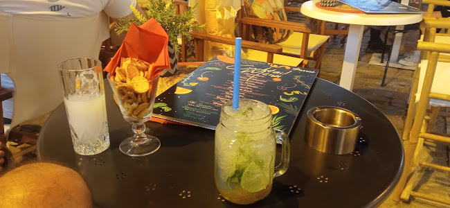 Parrot cocktail & burgers - Γαστρονομία και φιλοξενία