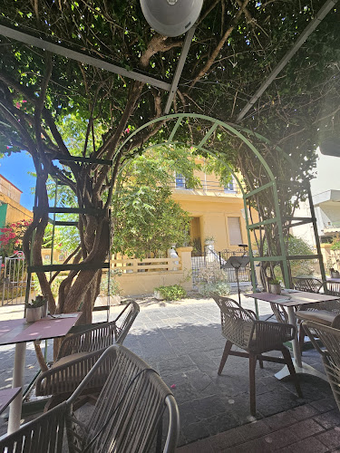 Νικηφόρου Μανδηλαρά 9, Ρόδος 851 00