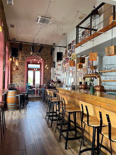 Μαύρος Γάτος - Γαστρονομία και φιλοξενία