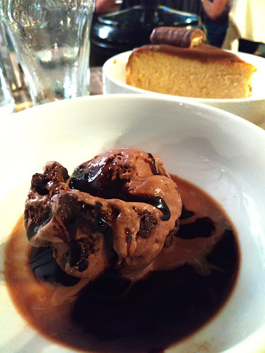 Λεωφ. Περικλέους 37, Χολαργός 155 61