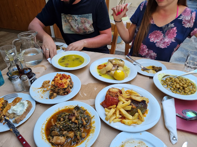 Κάβο Ντόρο - Γαστρονομία και φιλοξενία