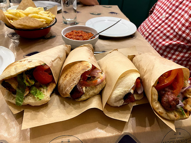 Comentarii opinii despre "Αρχηγείον", Σουβλάκι - Κεμπάπ - Ξυλόφουρνος