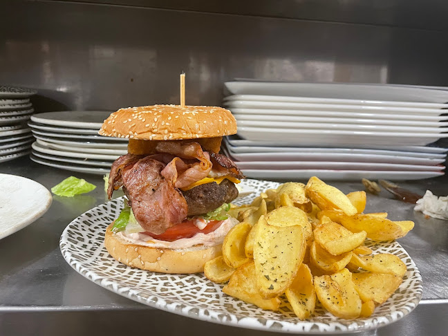 Skala Cafe & Cocktails