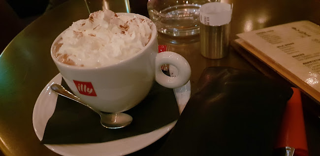 Σκάλα Καφέ-Μπαρ