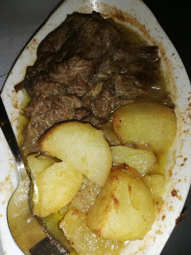 Ταβέρνα "Οινοφροντιστήριον ΕΞΑΡΧΟΣ ΤΣΑΡΔΑΚΑΣ" Ελληνική κουζίνα, Ψητά στη σούβλα. - Γαστρονομία και φιλοξενία