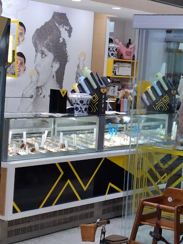 Αβέρωφ 6-8, Ρόδος 851 00