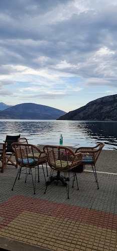 Ποσειδώνος 40, Αντίκυρα 320 12