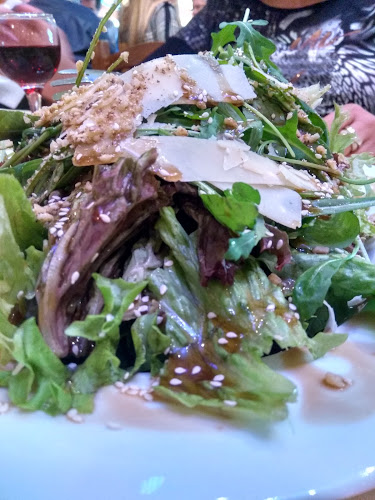 Μουσικη Γωνια - Γαστρονομία και φιλοξενία