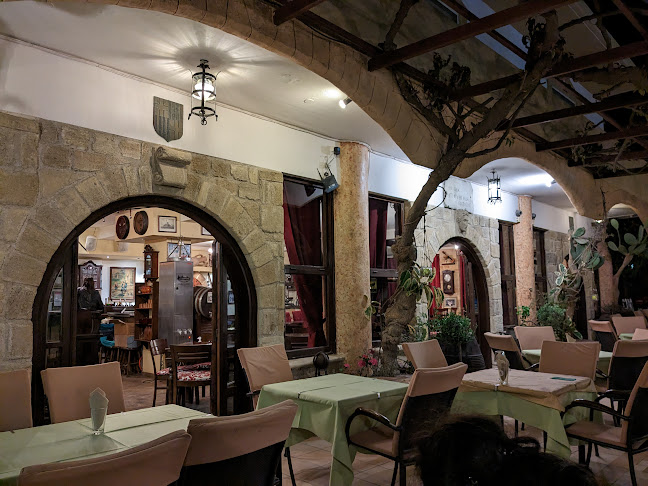 Knights of Olde / Παλιοί Ιππότες - Γαστρονομία και φιλοξενία