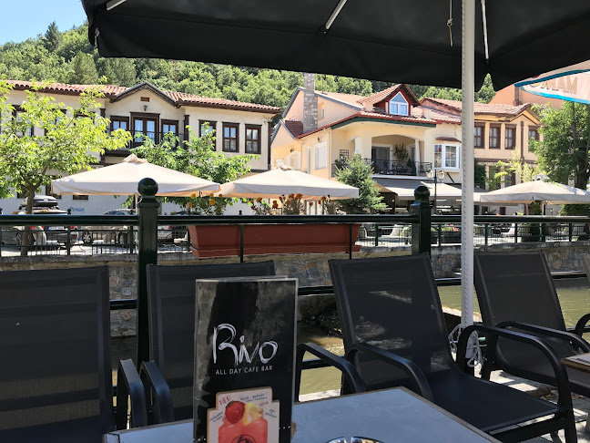 Comentarii opinii despre Rivo All Day Cafe Bar