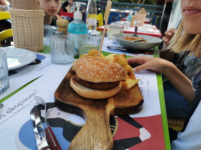 Καρνάγιο / Πίτα του Ρήγα - Γαστρονομία και φιλοξενία