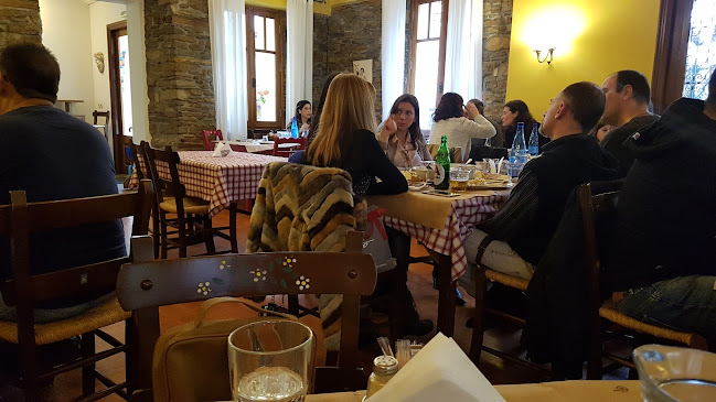 Πλατεία 8ης Μαϊου, Νέο Καρλόβασι 832 00