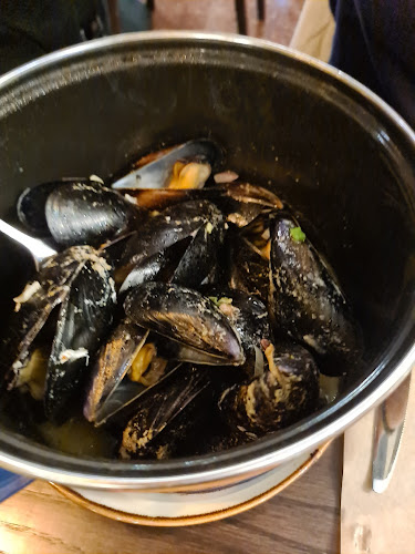 Seawolf Athens Restaurant