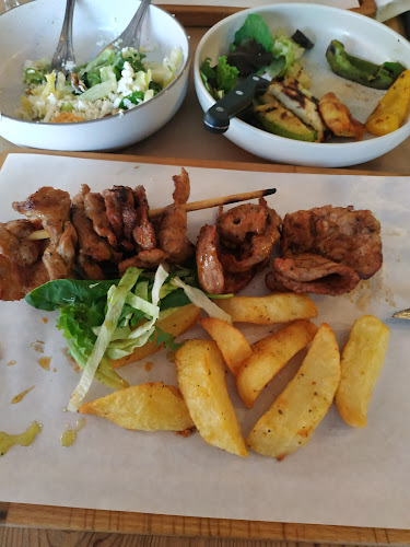 Opinii despre Πιρούνι και Μαχαίρι în Πέρδικα - Γαστρονομία και φιλοξενία