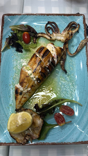 Opinii despre Grill Restaurant în Νέα Καλλικράτεια - Γαστρονομία και φιλοξενία