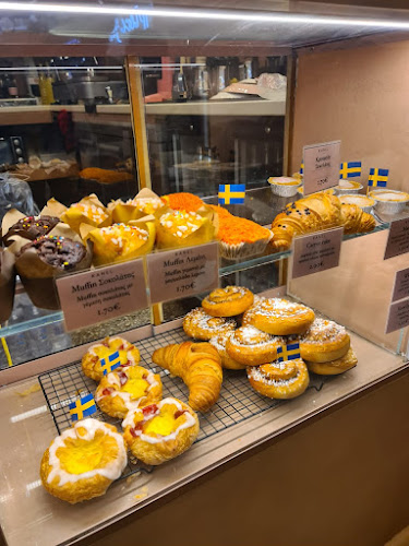 Comentarii opinii despre Kanel Café