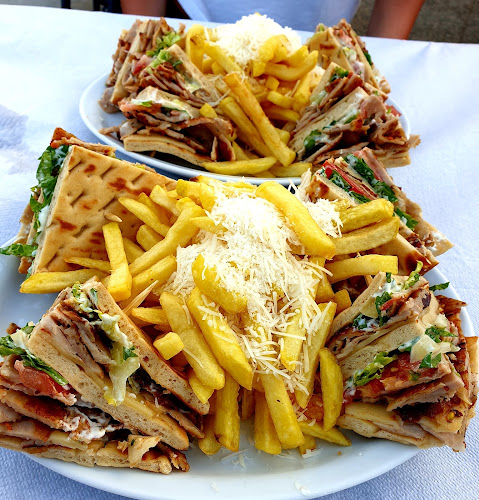 Gyros Port - Γαστρονομία και φιλοξενία