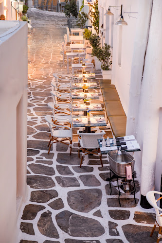 Opinii despre Matina Greek Taverna în Νάουσα - Γαστρονομία και φιλοξενία