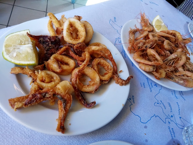 Opinii despre Εστιατόριο Τα Καραφάκια în Αίγινα - Γαστρονομία και φιλοξενία