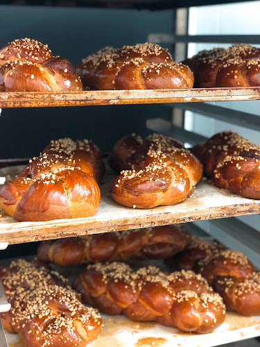 Comentarii opinii despre Ρουμελιώτης Αρτοποιείον Ζαχαροπλαστείον