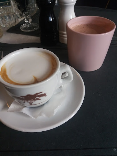 Πλάτωνος 3, Πειραιάς 185 35