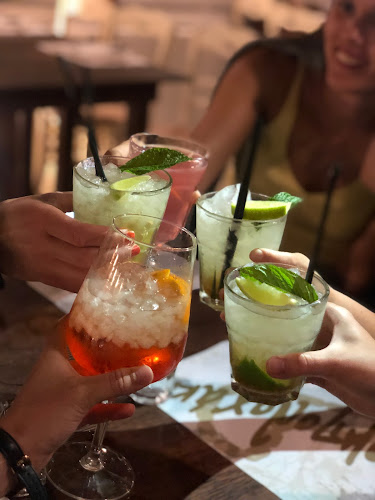 Kompologaki Rooftop Restaurant-MezzeBar - Γαστρονομία και φιλοξενία