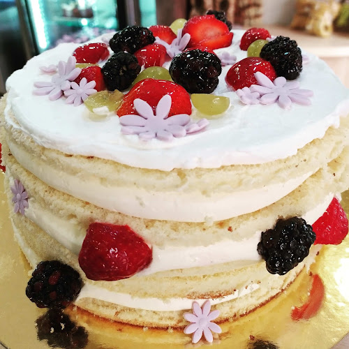 Opinii despre ΠΕΡΦΕΚΤ ΖΑΧΑΡΟΠΛΑΣΤΕΙΟ ΑΡΤΟΠΟΙΕΙΟ (ΚΟΝΤΟΓΙΑΝΝΗ 14 - ΚΕΝΤΡΟ ΠΟΛΗΣ ) în Άγιος Νικόλαος - Γαστρονομία και φιλοξενία