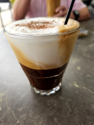 Opinii despre Esplanade Seaside în Βάρη - Γαστρονομία και φιλοξενία