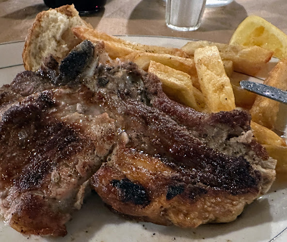 Opinii despre ΜΟΥΡΙΕΣ ΕΣΤΙΑΤΟΡΙΟ - ΨΗΣΤΑΡΙΑ în Καμένα Βούρλα - Γαστρονομία και φιλοξενία