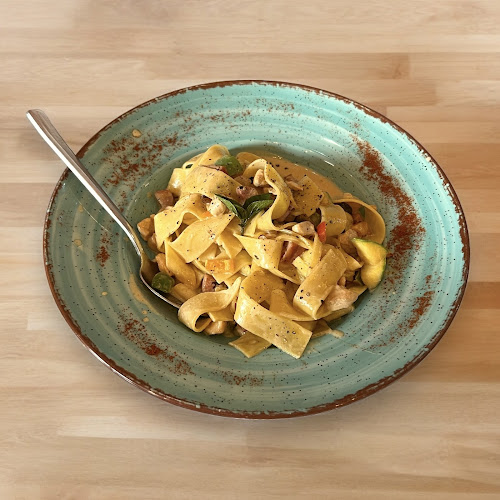 Opinii despre Tsaperdona pizza pasta în Ιαλυσός - Γαστρονομία και φιλοξενία