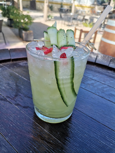 Comentarii opinii despre schinias bay