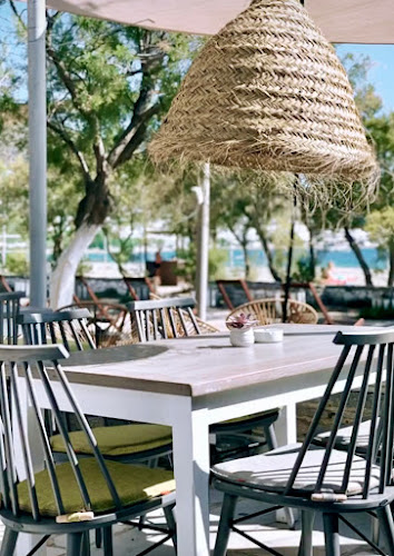 Omilos beach restaurant
