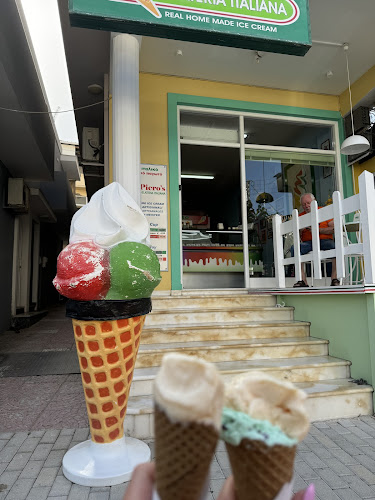 Comentarii opinii despre Piero's Gelateria Italiana