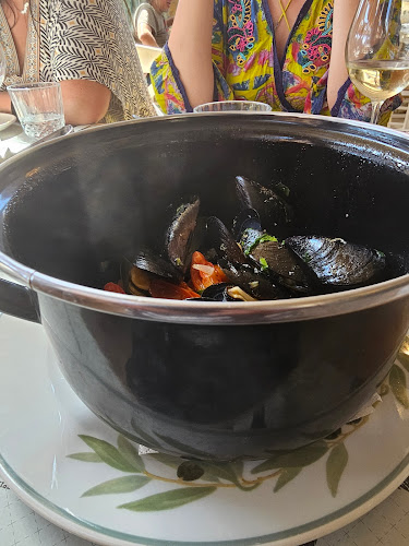 Kri Kri - Γαστρονομία και φιλοξενία