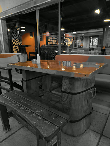 Opinii despre Legend Rock Cafe în Πέπλος - Γαστρονομία και φιλοξενία