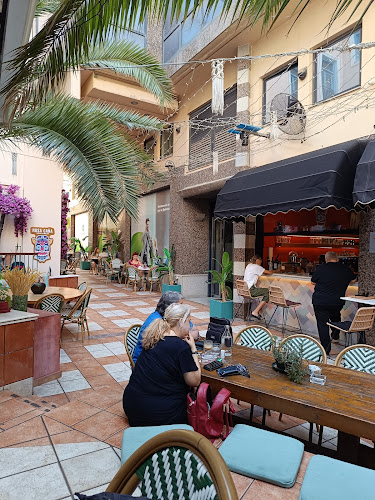 Comentarii opinii despre Mardi Brunch, Coffee & Wine Bar - Brunch Πειραιάς