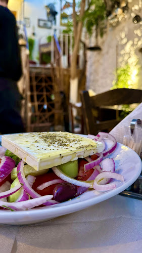 ΡΕΜΟΥΤΣΙΚΟ ΤΑΒΕΡΝΑ - Γαστρονομία και φιλοξενία