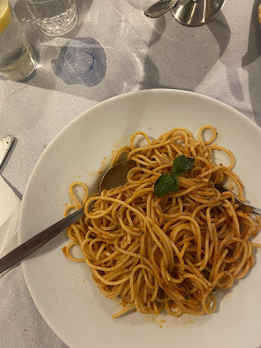 Opinii despre Taverna psaropoula în Κουτσουνάρι - Γαστρονομία και φιλοξενία