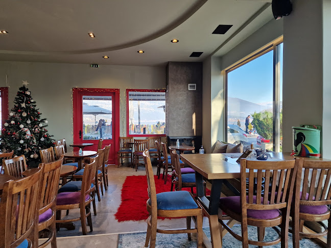 Δε Βίλατζ - Ιωάννινα