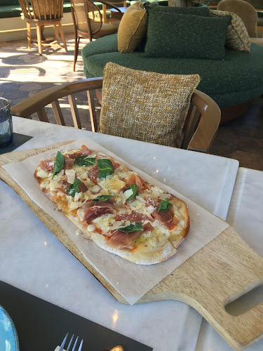 Λεωφ. Θησέως 111, Εκάλη 145 78