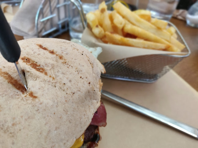 Comentarii opinii despre Picadillo Burger Nest