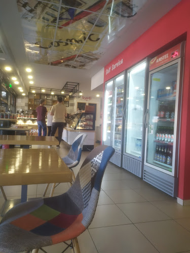 Cosmic bros - Γαστρονομία και φιλοξενία