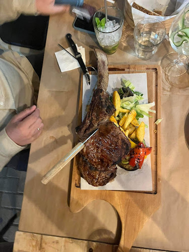 Πιρούνι και Μαχαίρι - Γαστρονομία και φιλοξενία