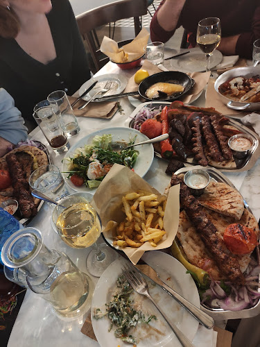 "Αρχηγείον", Σουβλάκι - Κεμπάπ - Ξυλόφουρνος