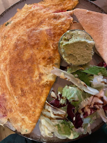 Istiaia café & bistro - Γαστρονομία και φιλοξενία